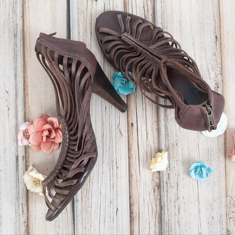 CROWN Vintage Knotted Heeled Sandals